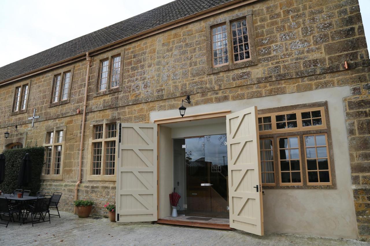 North Cadbury Court Coach Houses Luaran gambar